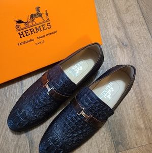 Hermes, size 7, color dark brown almost black
